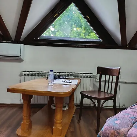 Apartment Cardak *